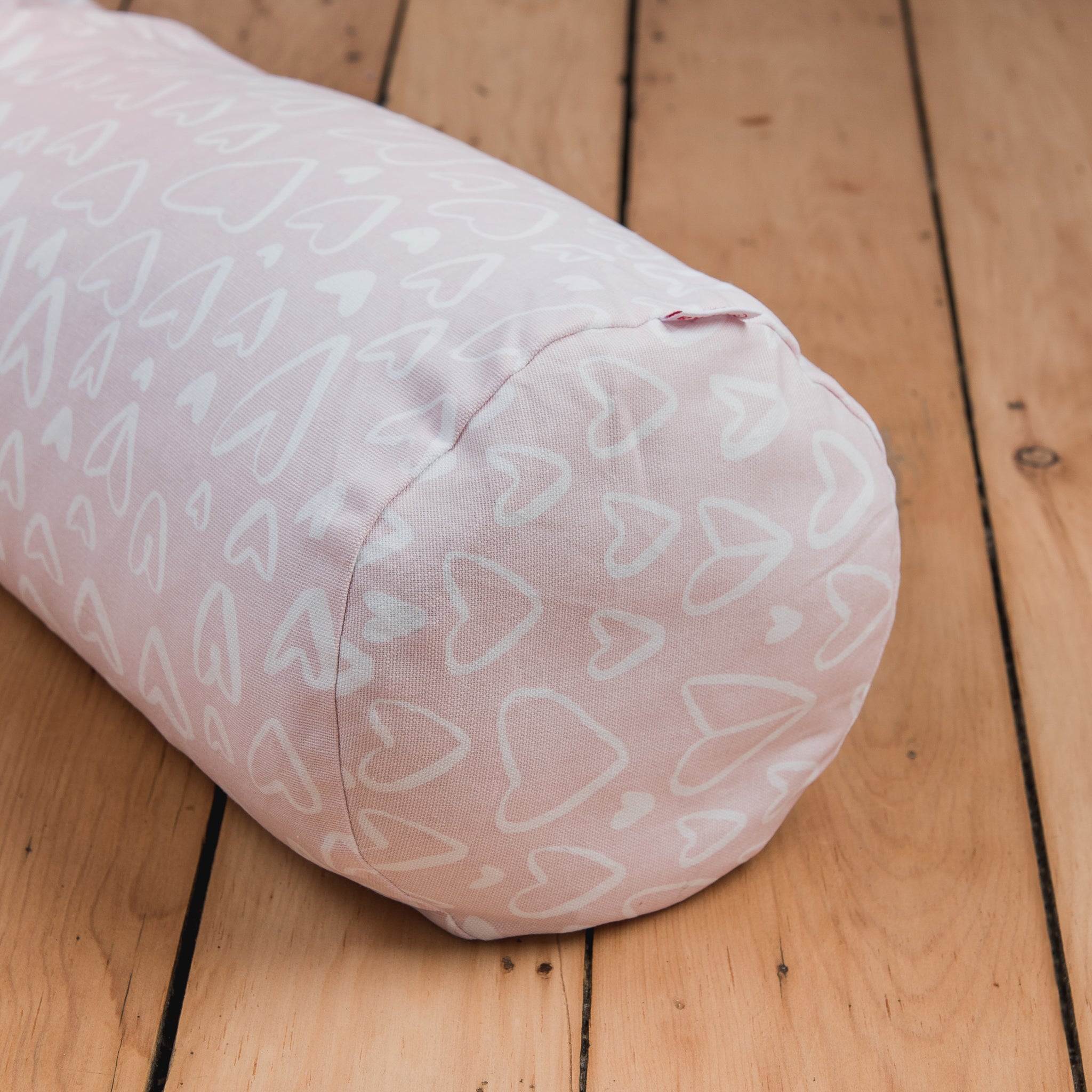 Coeurs roses (Coussin d'allaitement régulier)